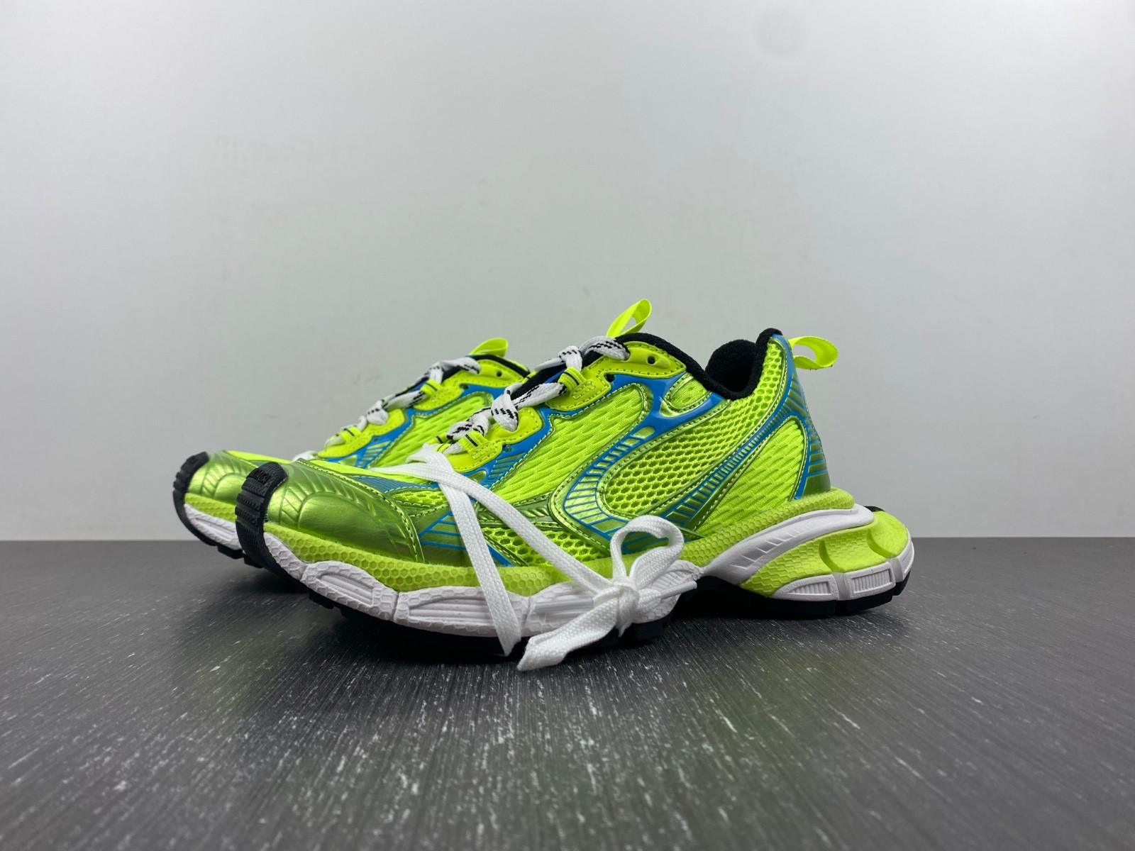 Ba*len*cia*ga men''s 3xl sneaker