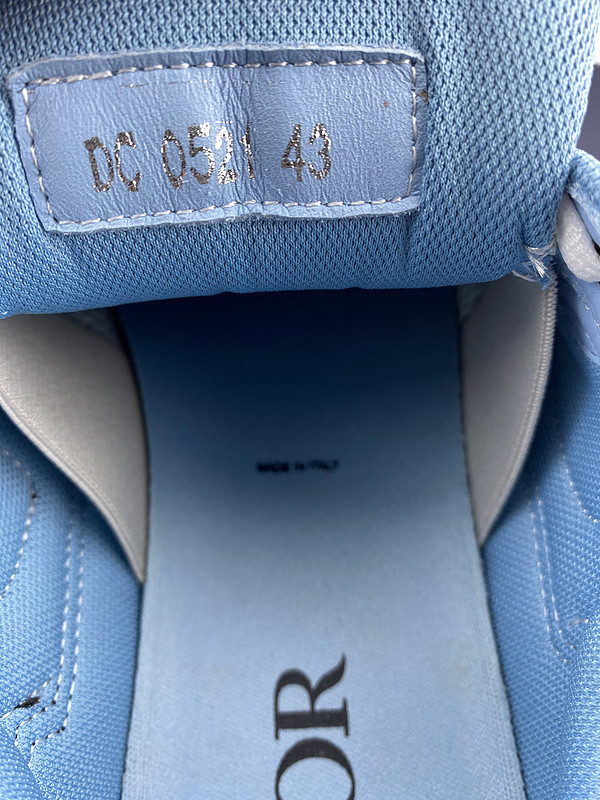 D*or b30 sneaker