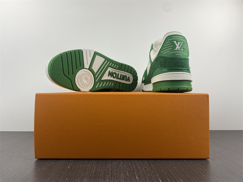lwe sneaker