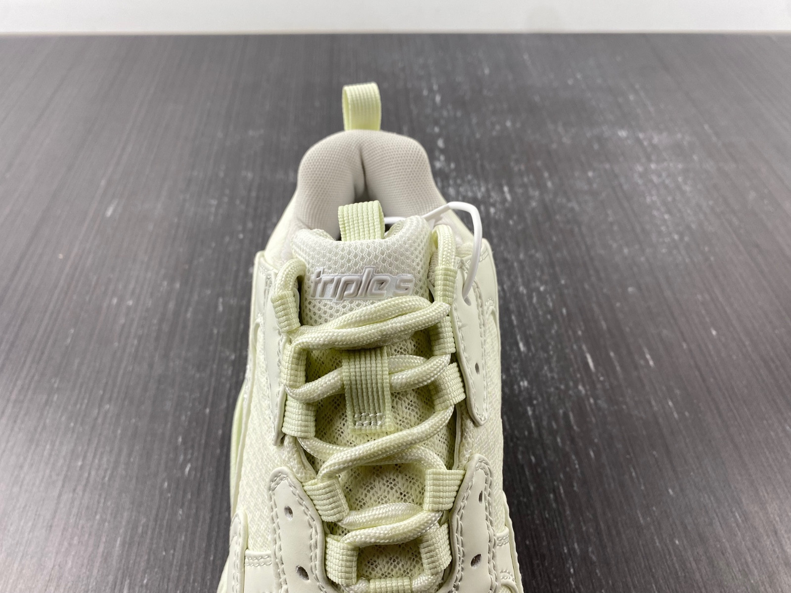 Ba*len*cia*ga triple s