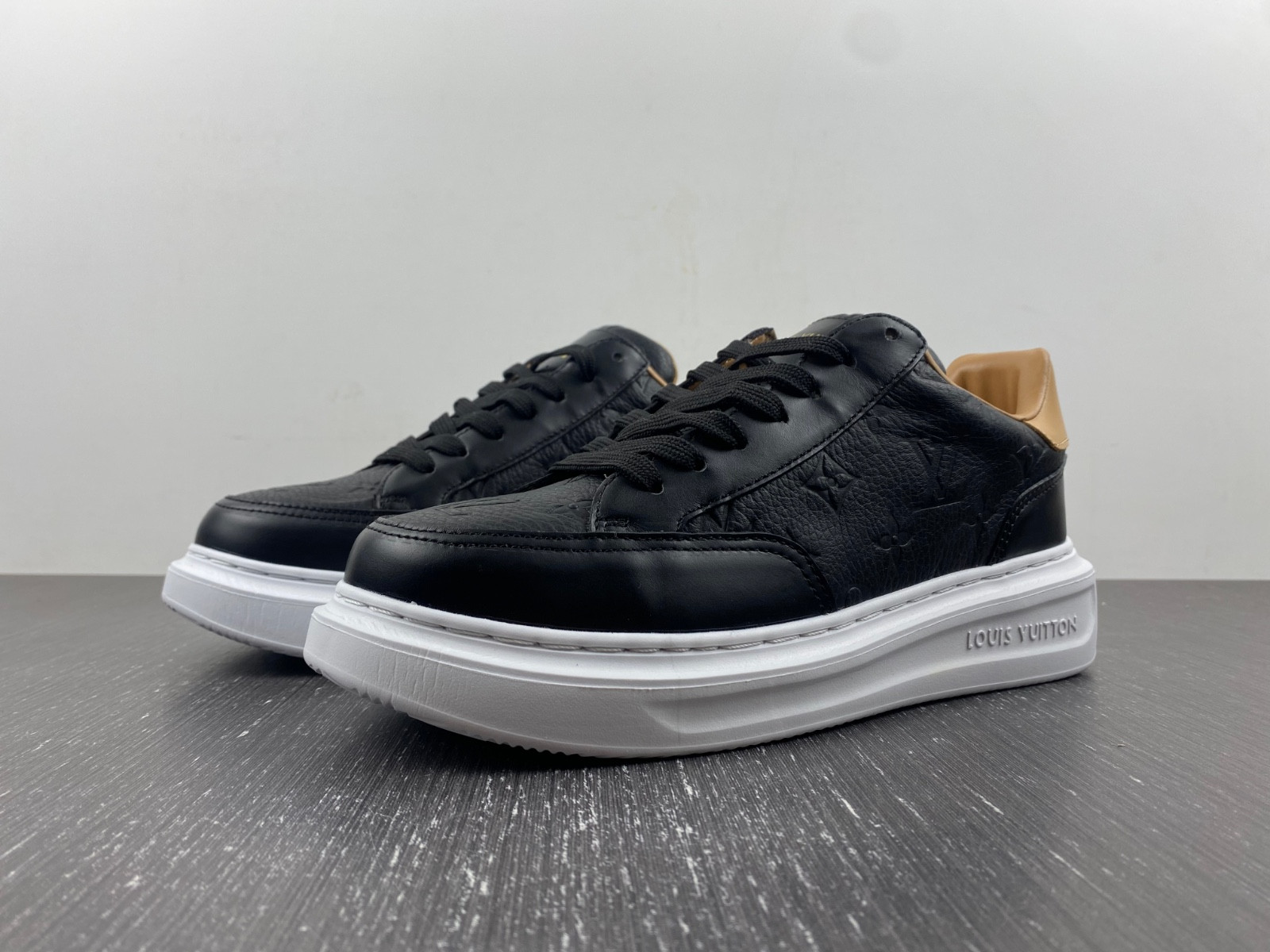 lwe sneaker