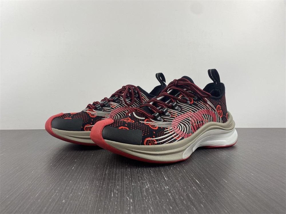 guci sneaker