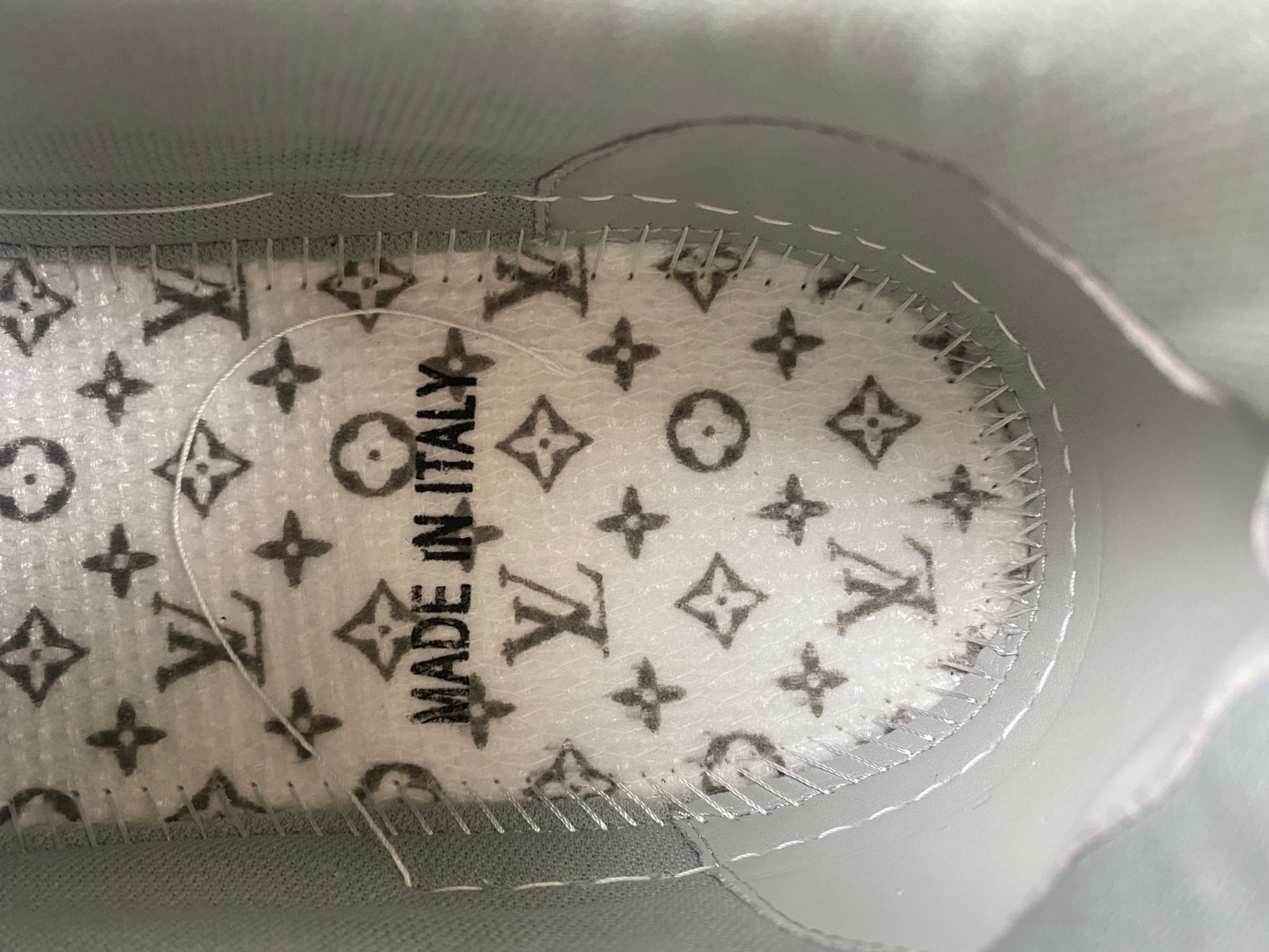 lwe sneaker