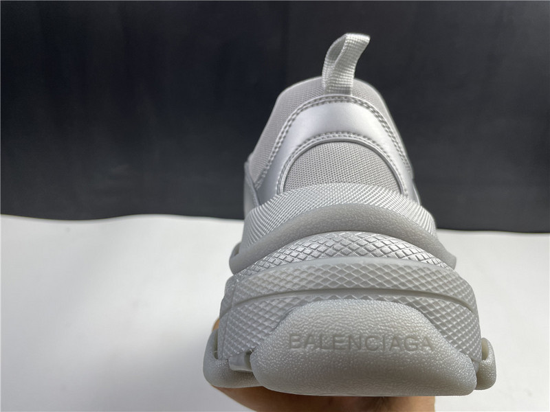 Ba*len*cia*ga triple s sliver