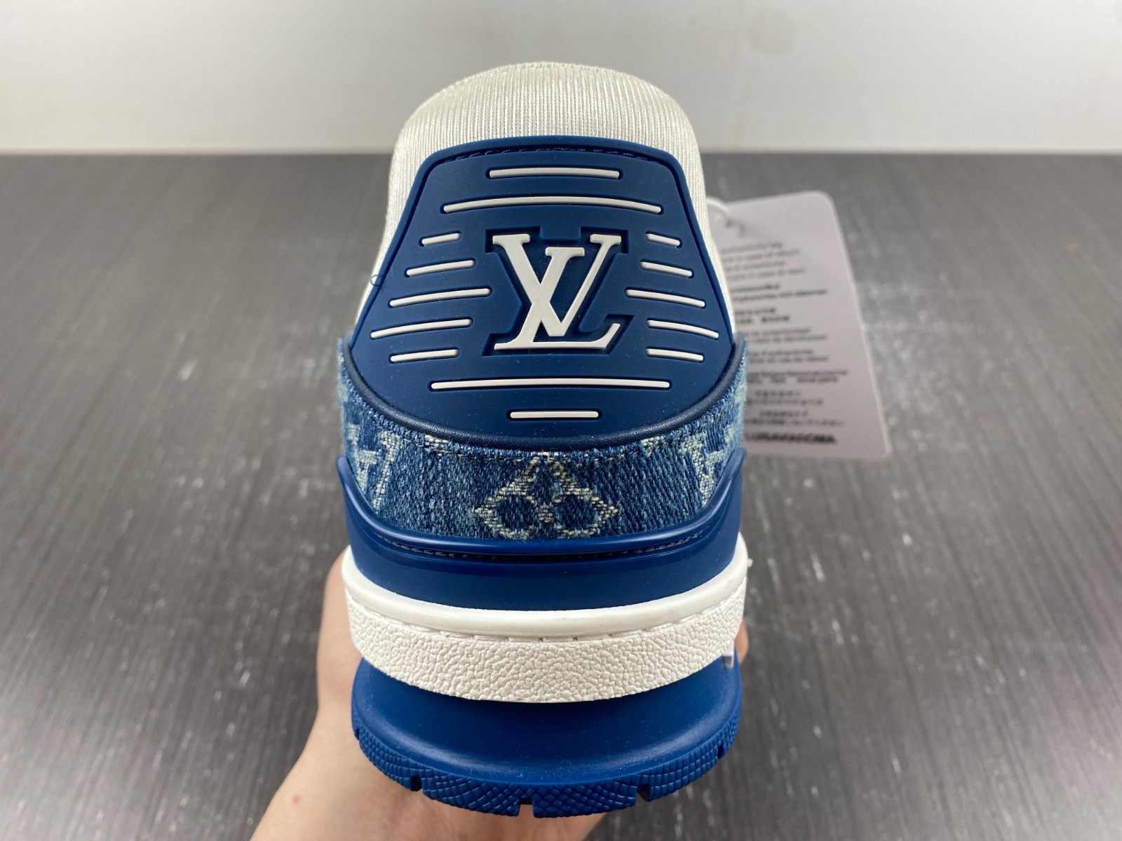 lwe sneaker