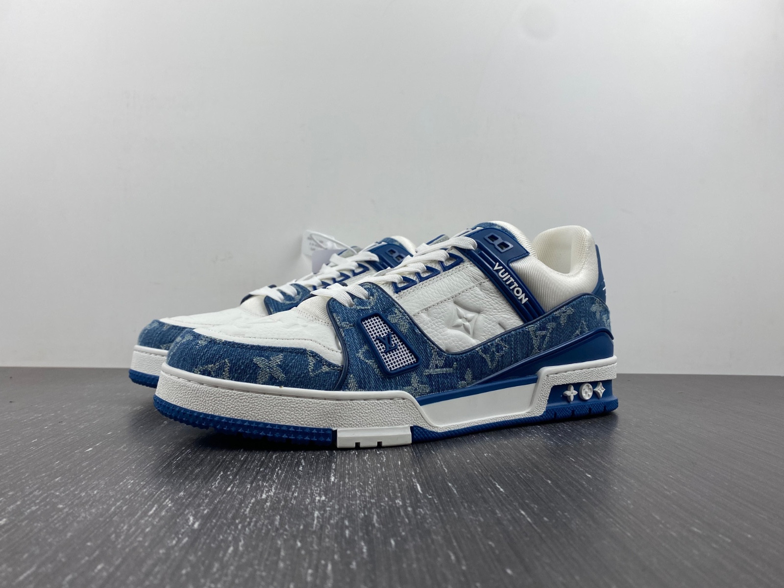 lwe sneaker