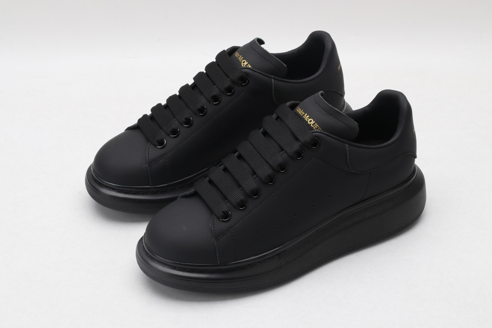 a1exa*der Mcqv*en all black