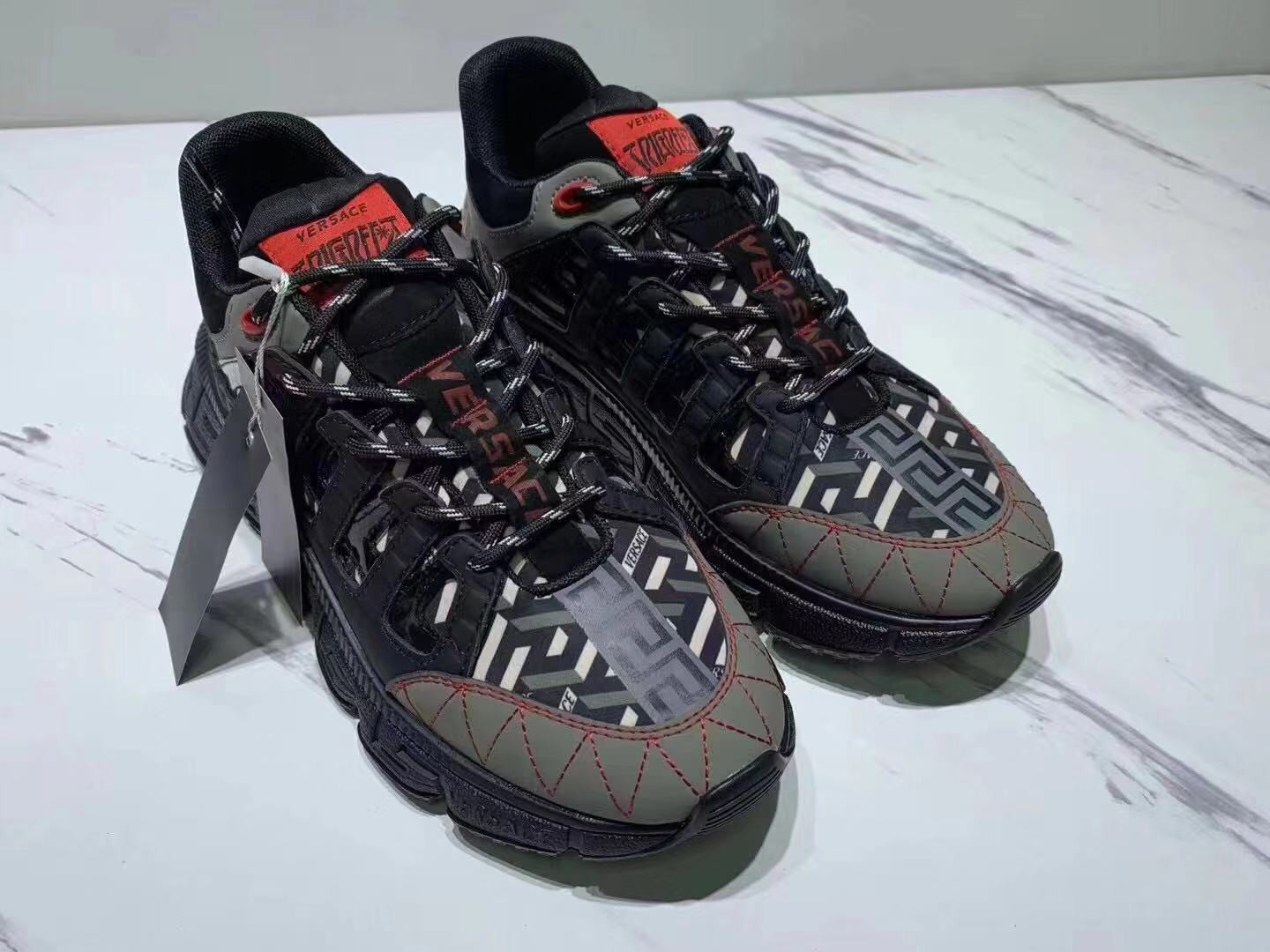 vesace sneakers