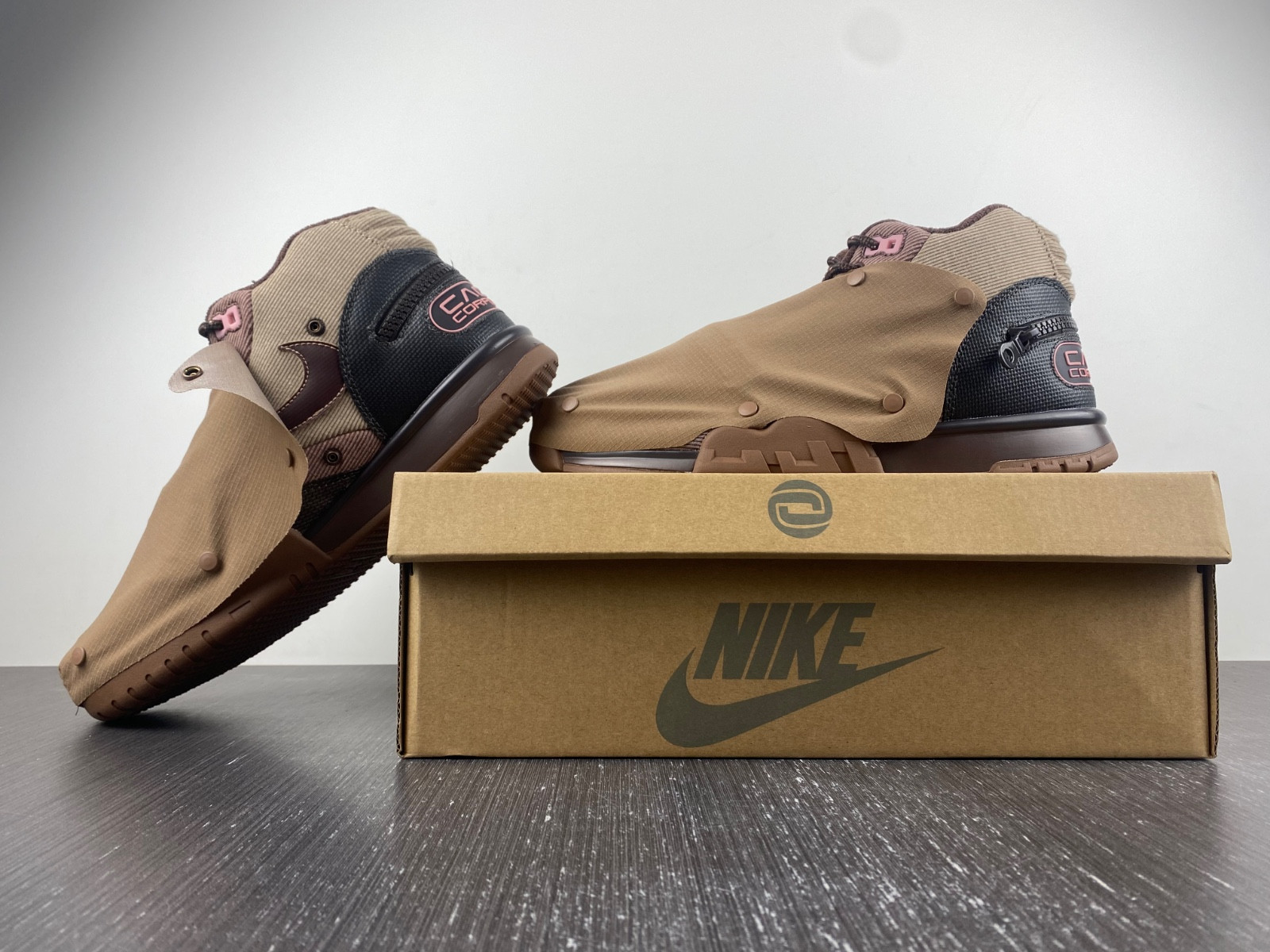 nike air trainer 1 sp travis scott wheat dr7515-200