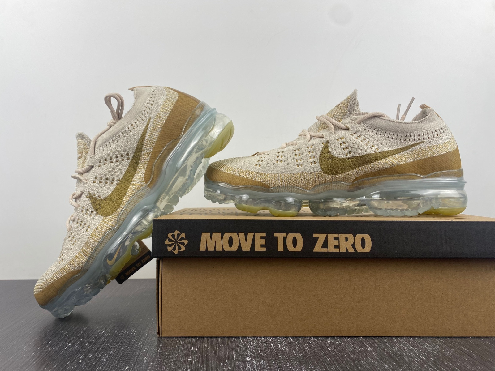 nike air vapormax 2023 flyknit tan dv1678-100