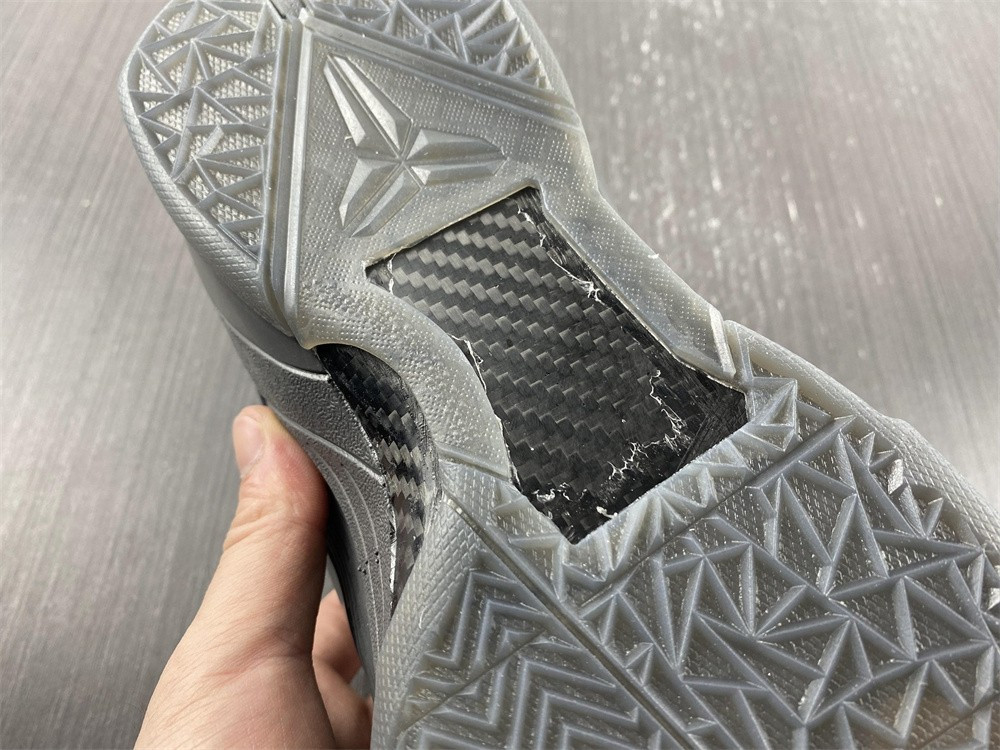 nike zoom kobe 7