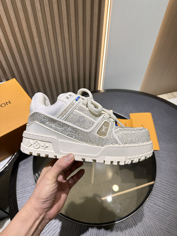 lwe sneaker