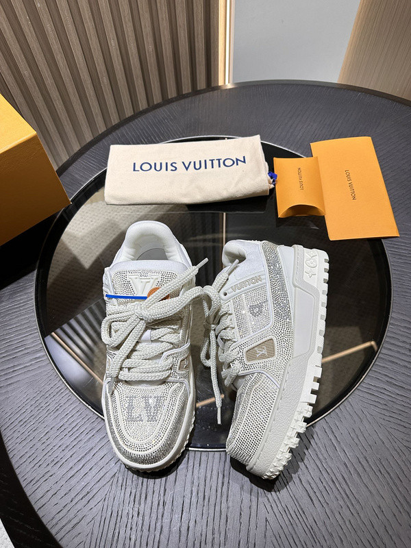 lwe sneaker