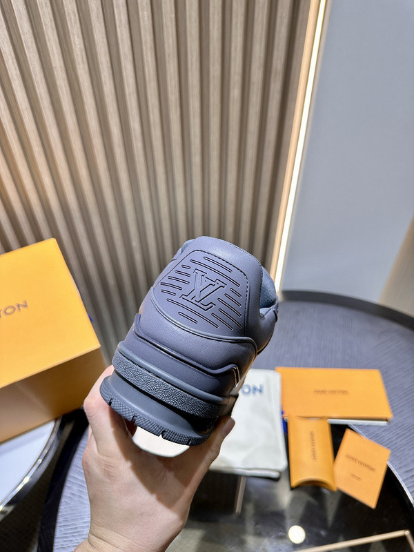 lwe sneaker