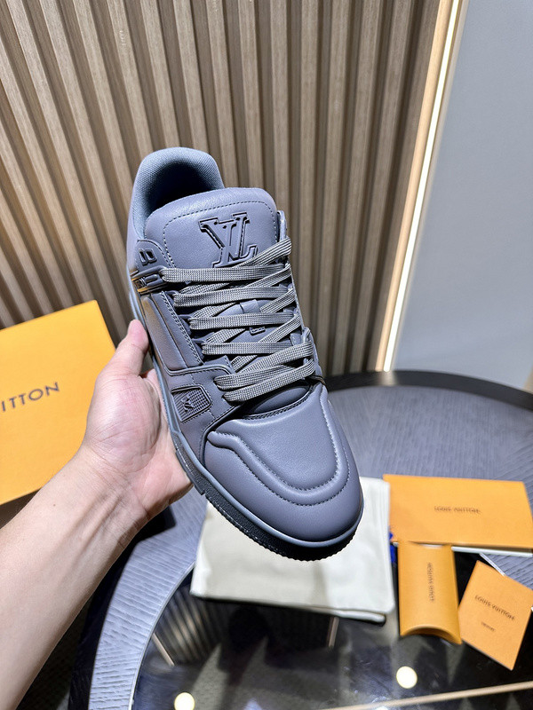 lwe sneaker