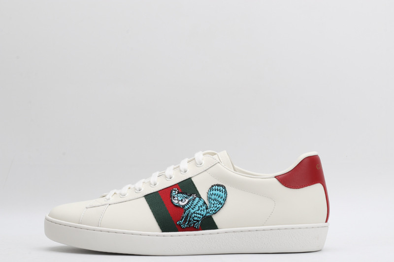 G*u*i sneaker