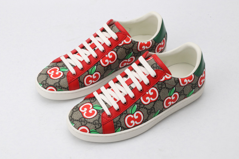G*u*i sneaker