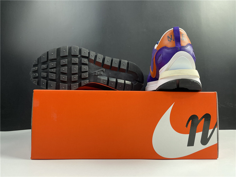 sacai x nike vaporwaffle 3.0 dd1875-500