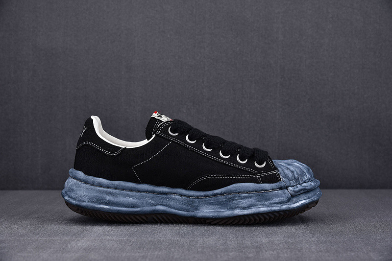 mmy sneaker 0011