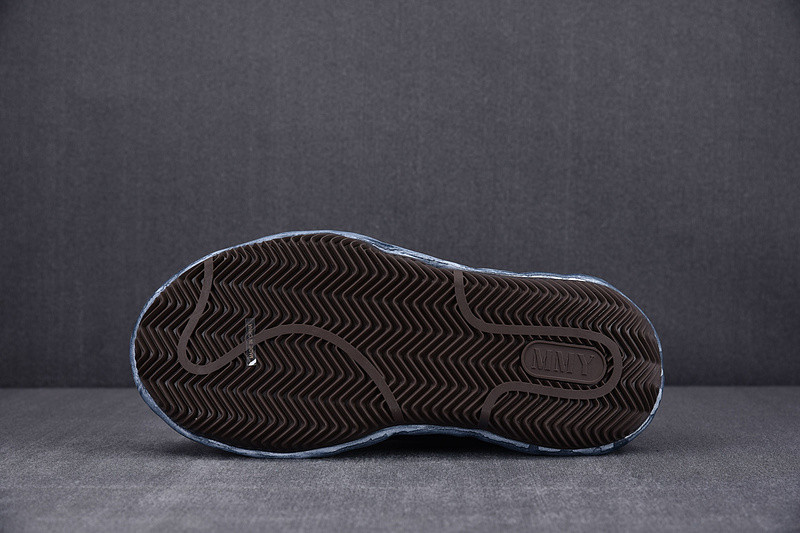 mmy sneaker 0011