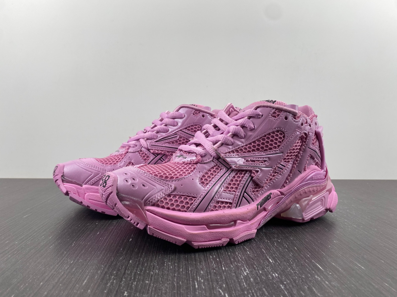 Ba*len*cia*ga runner sneaker