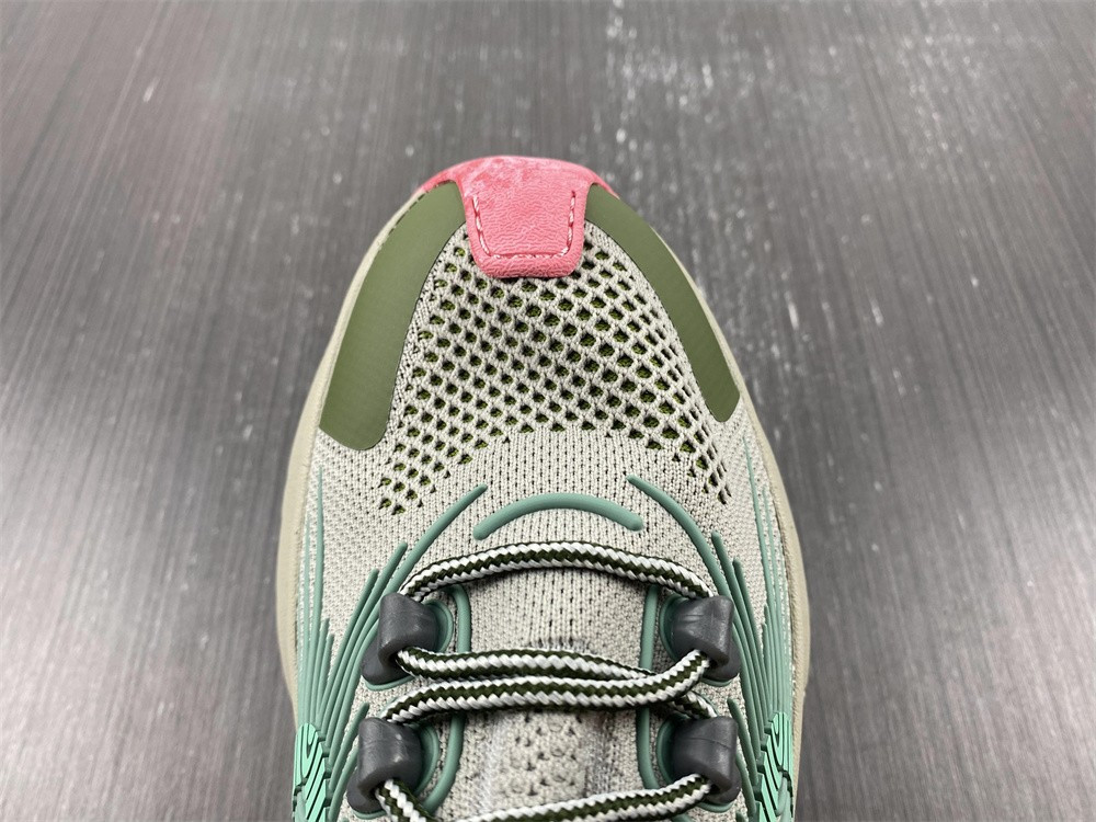 guci sneaker