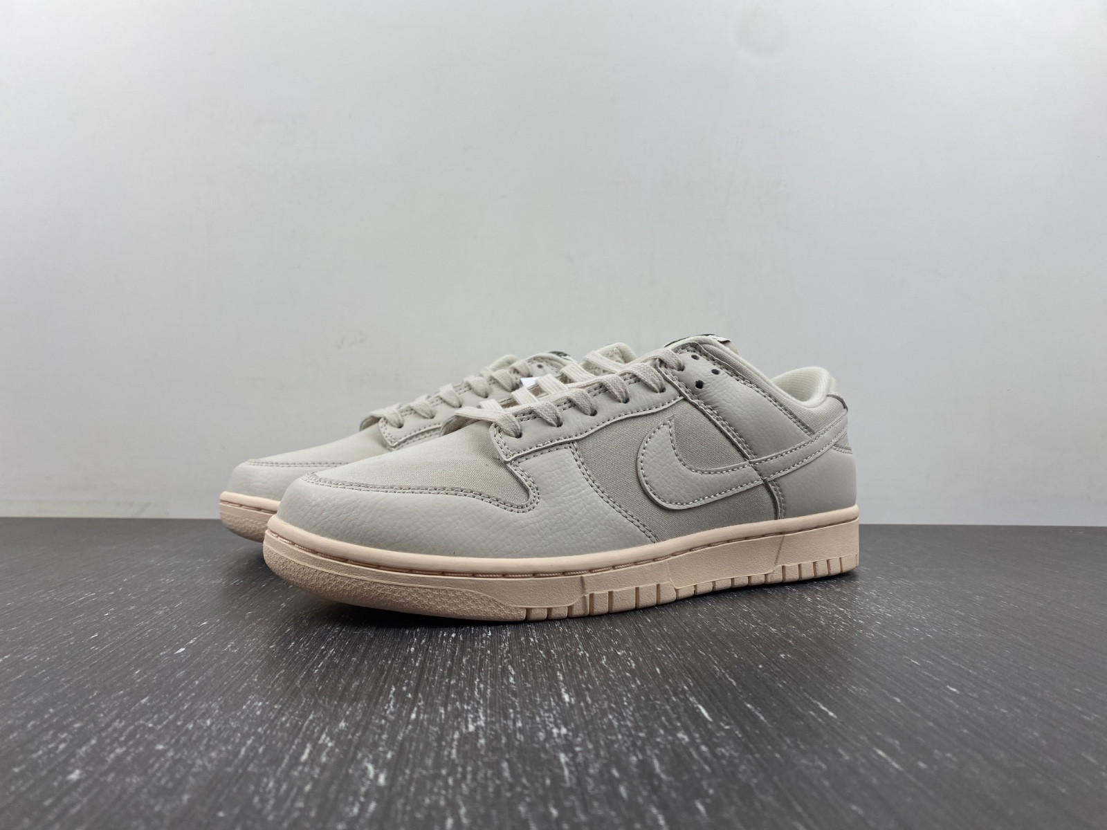 nike dunk low preM1vm light orewood brown men''s dz2538-100