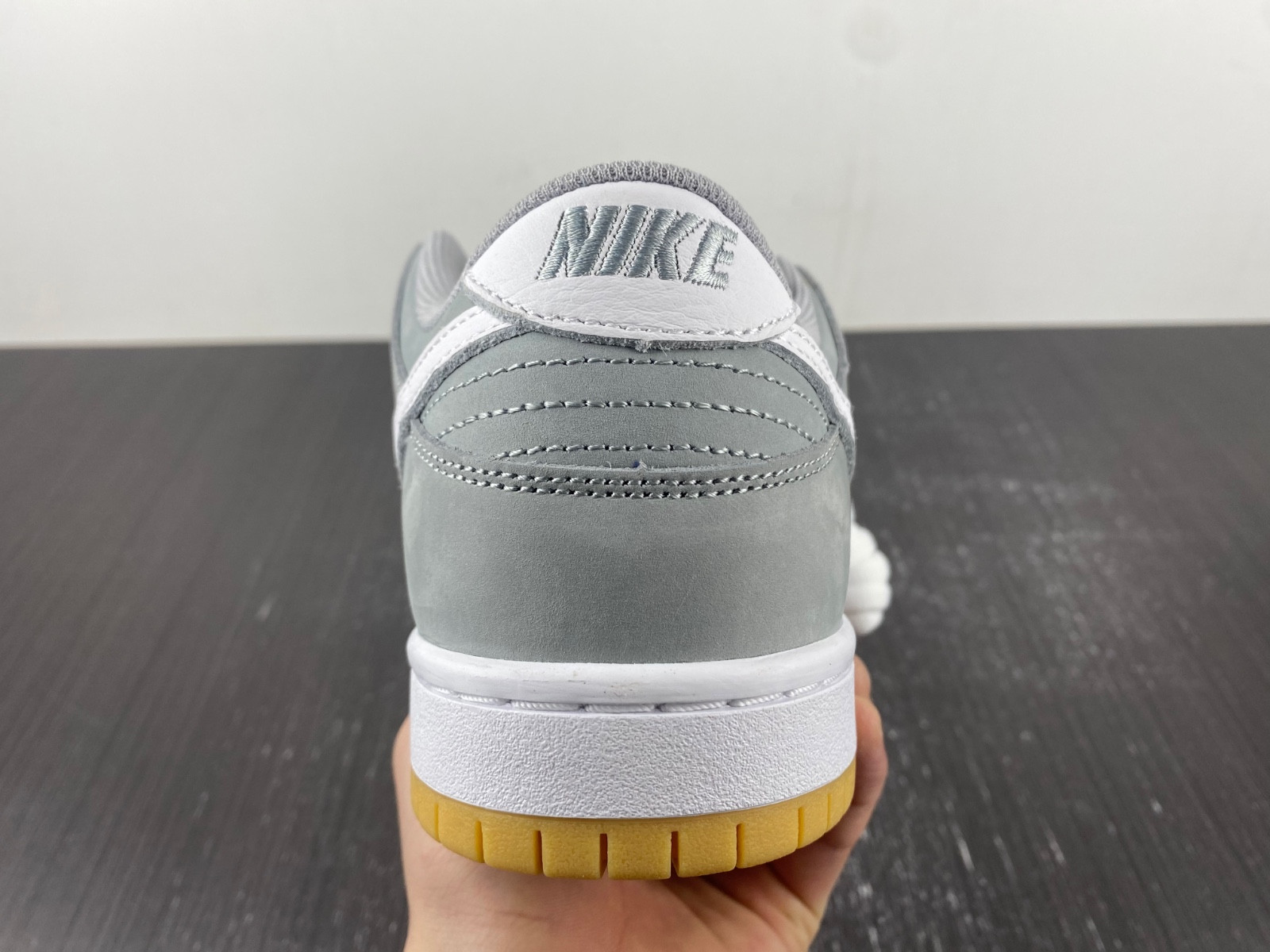 nike sb dunk low pro iso orange label wolf grey gum dv5464-001
