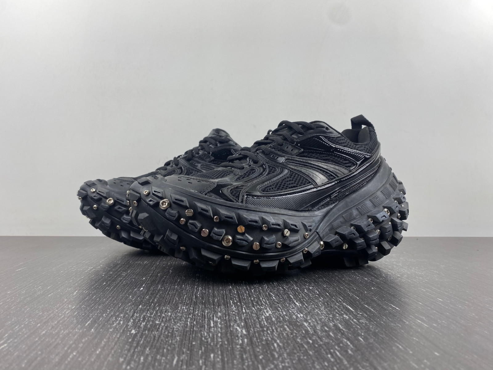 Ba*len*cia*ga defender sneaker