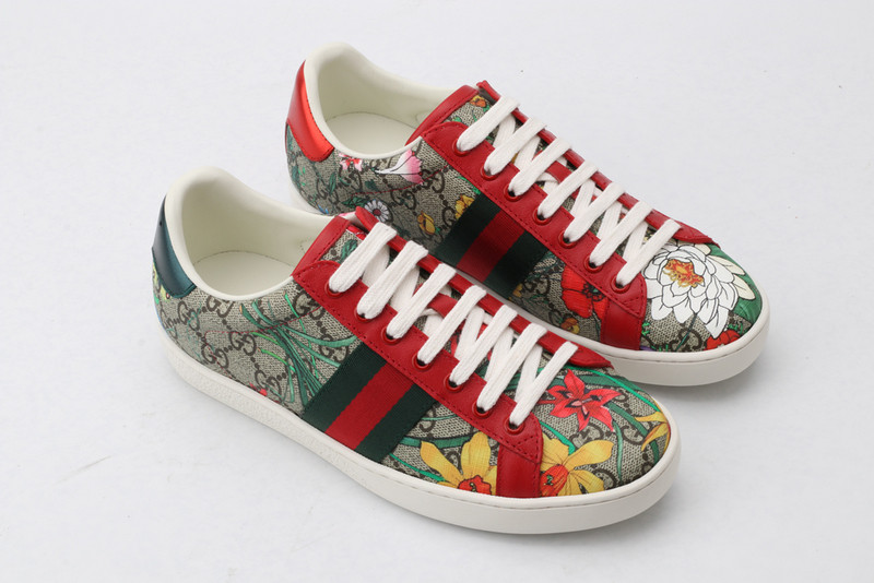 G*u*i sneaker