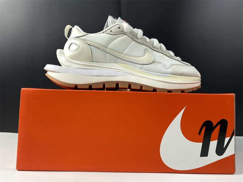 sacai x nike vaporwaffle 3.0 dd1875-100