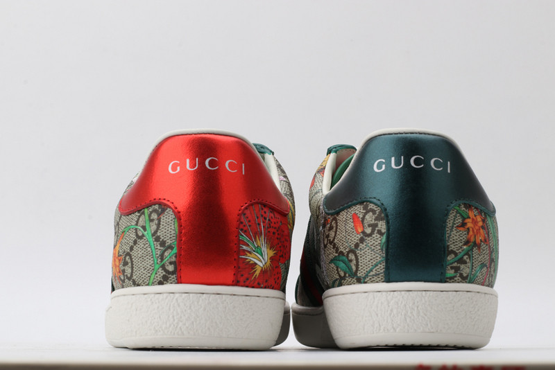 G*u*i sneaker