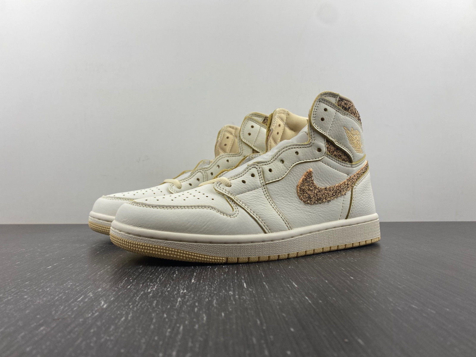 air jordan 1 vibrations of naija fd8631-100