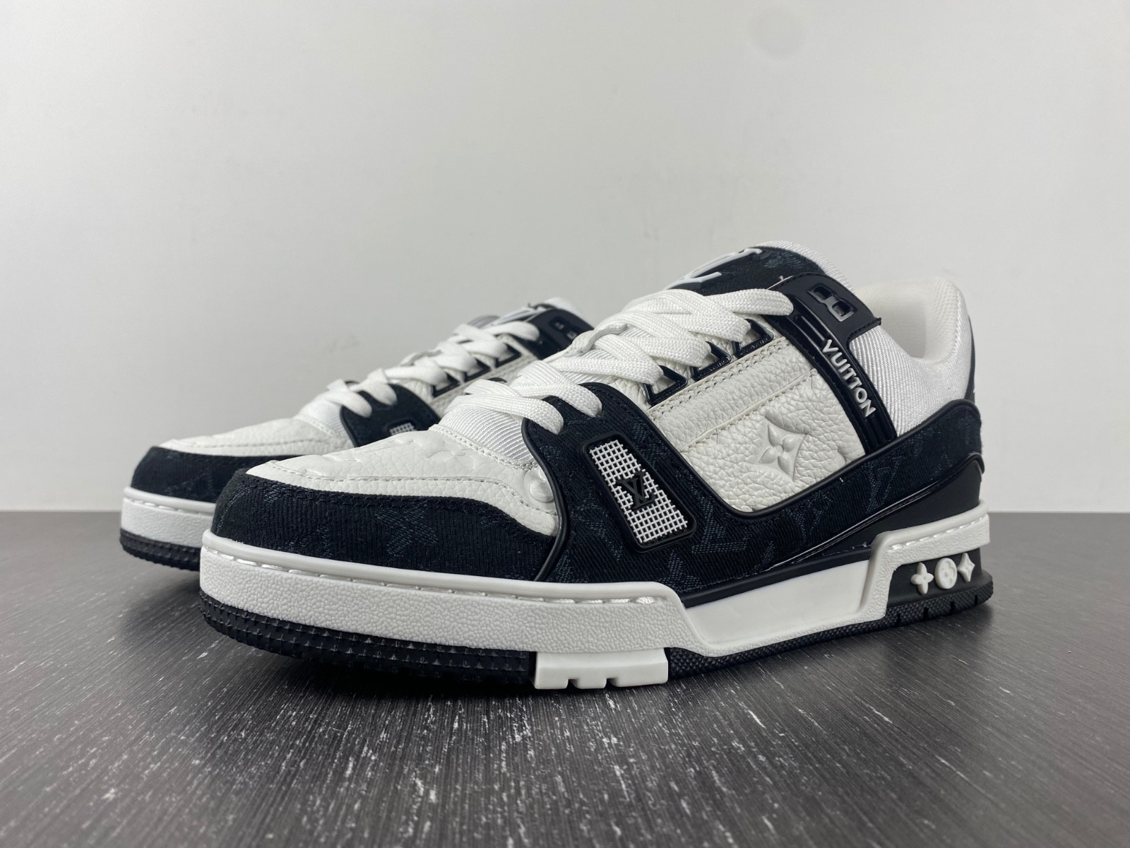 lwe sneaker