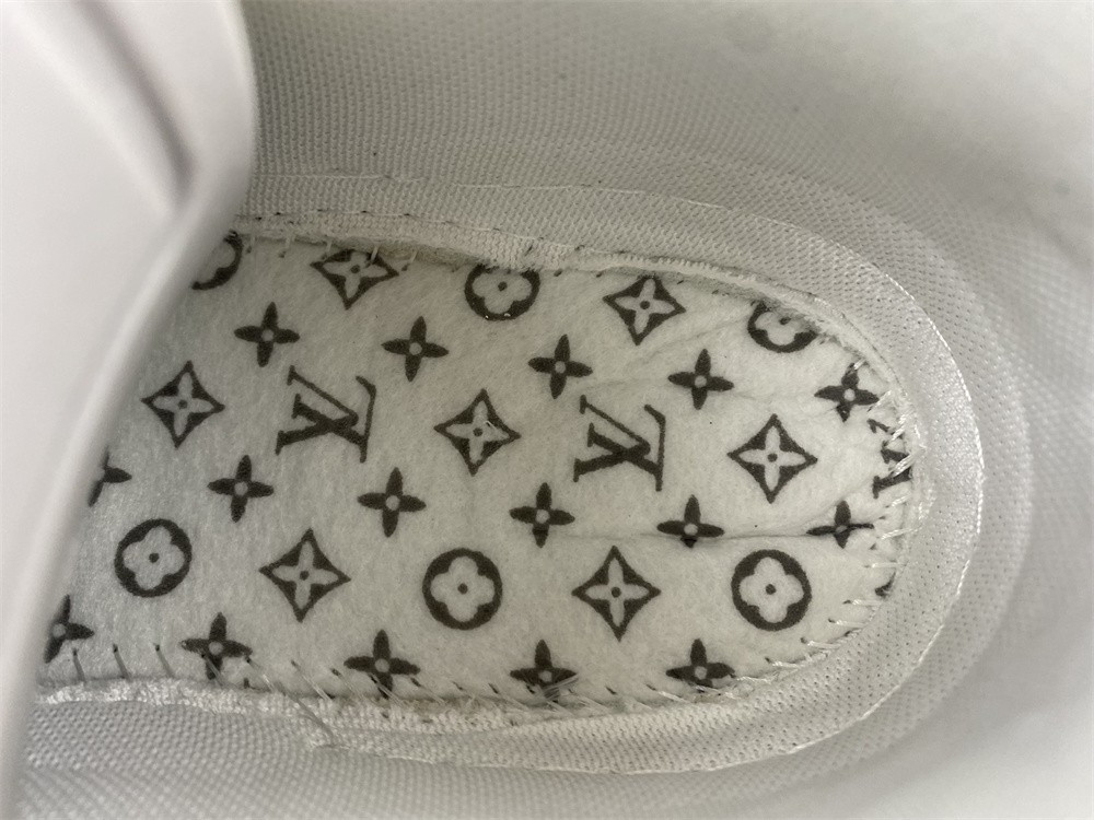 lwe sneakers
