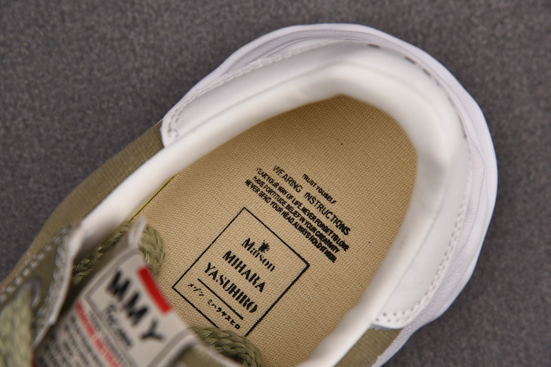 mmy sneaker 0010