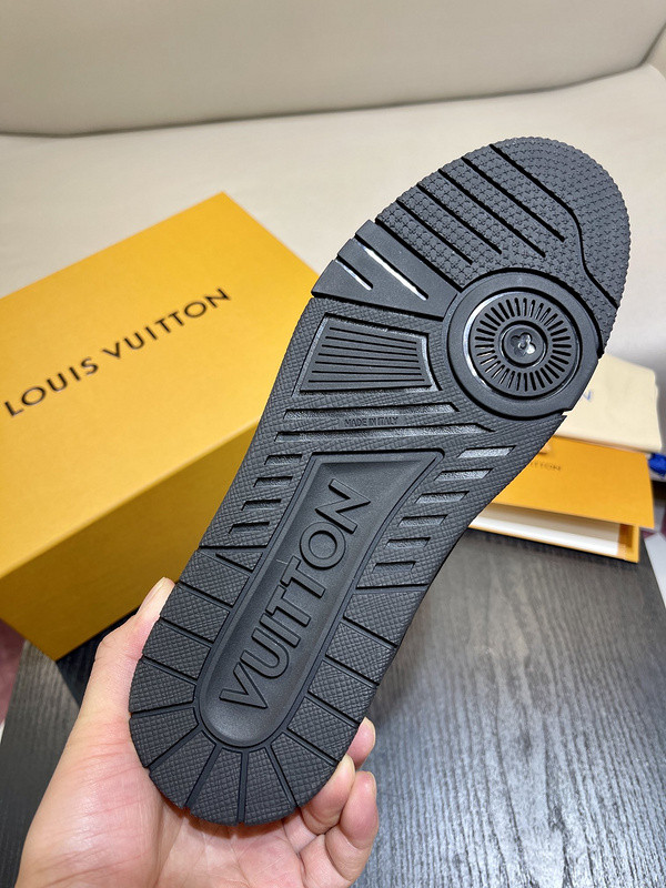 lwe sneaker