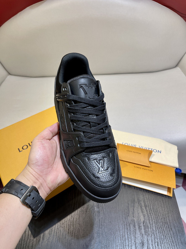 lwe sneaker