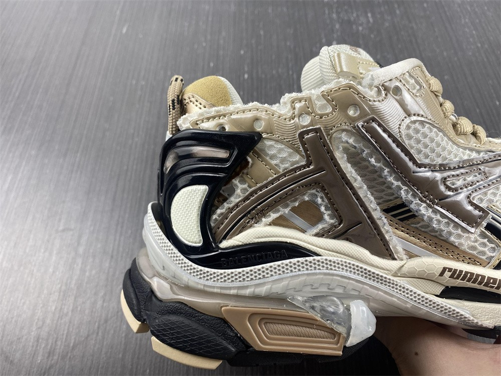 Ba*len*cia*ga runner sneaker