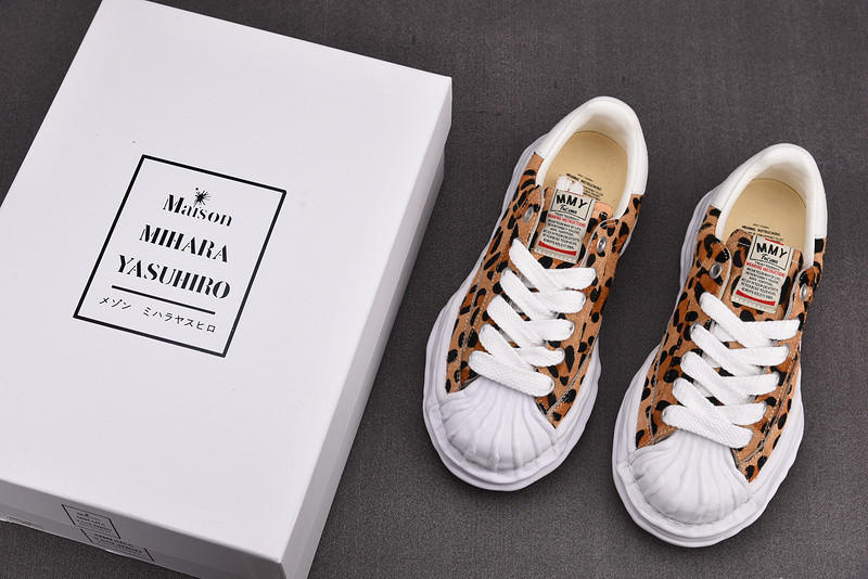 mmy sneaker 006