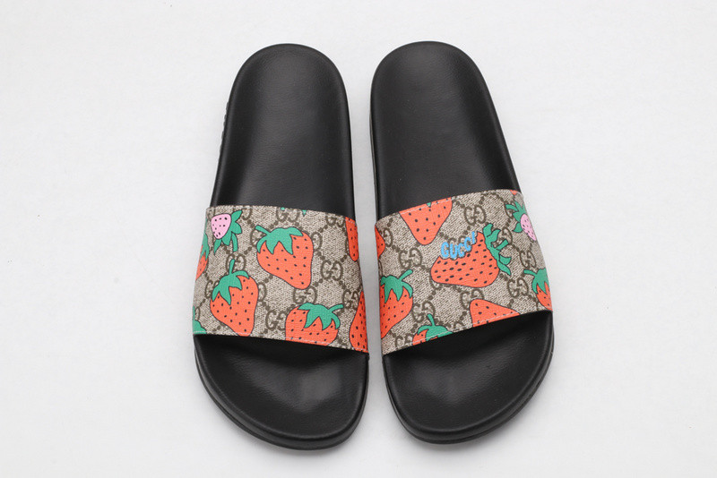 G*u*i slides with ''strawberry''
