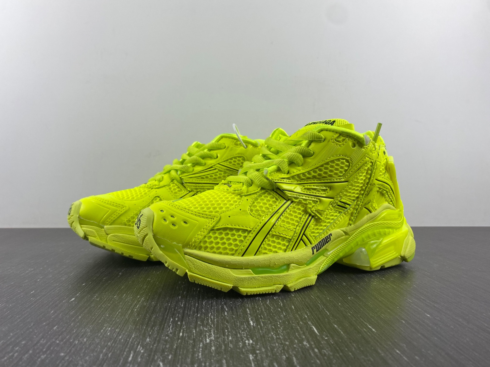 Ba*len*cia*ga 7.0 runner sneaker