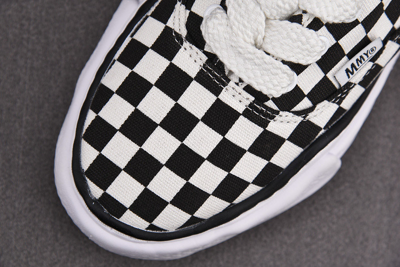 mmy sneaker 005