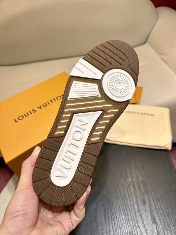 lwe sneaker