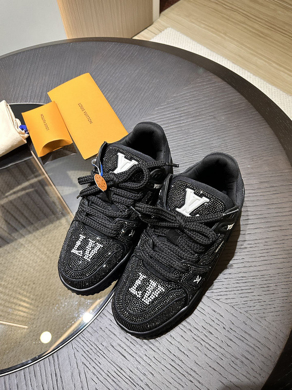 lwe sneaker