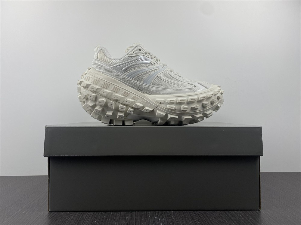 Ba*len*cia*ga defender sneaker