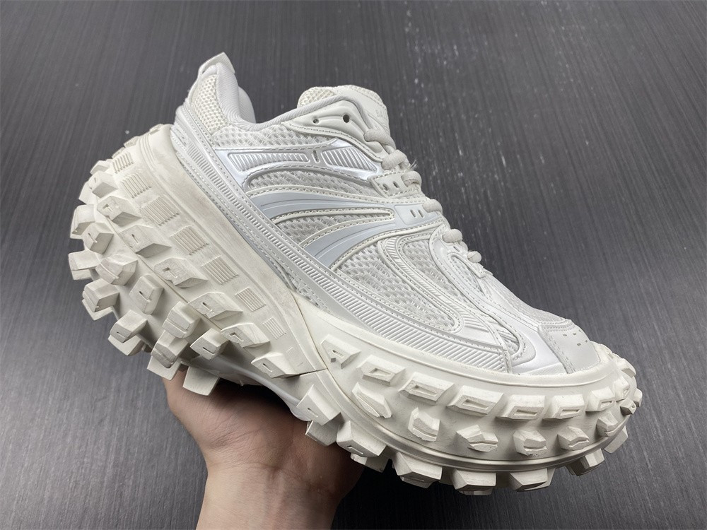 Ba*len*cia*ga defender sneaker