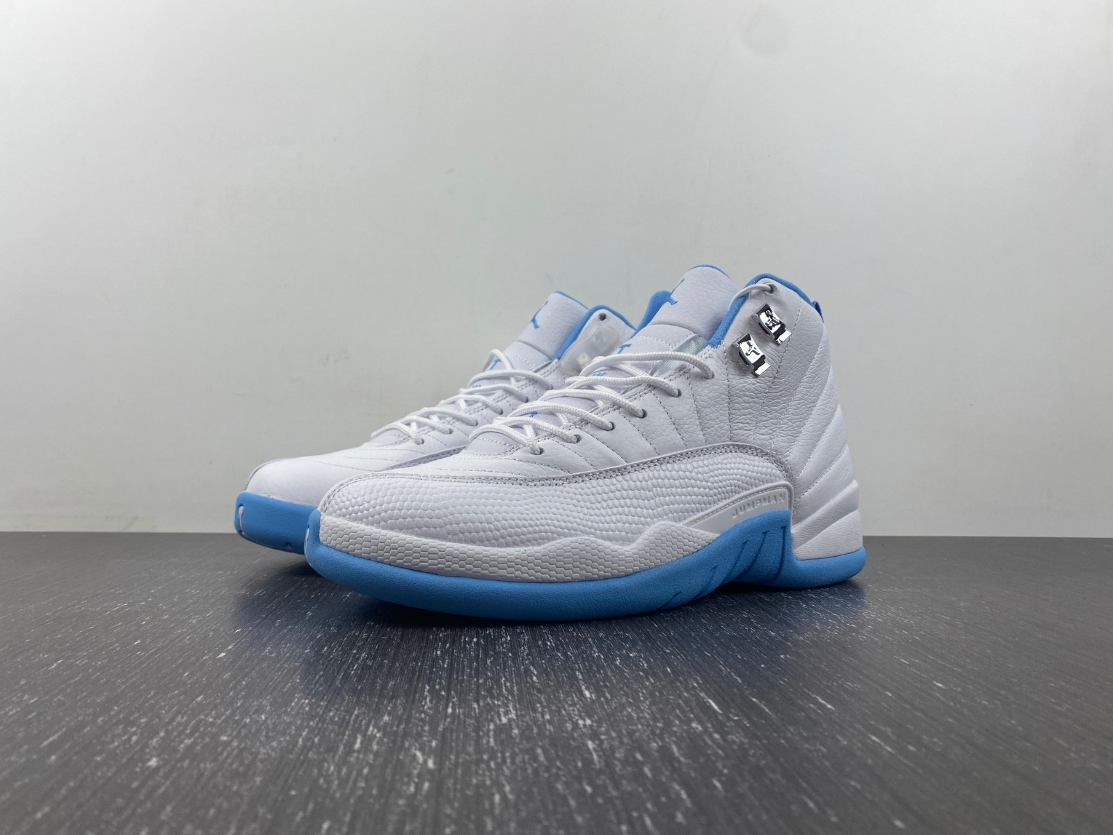 air jordan 12 retro women’s ''unc'' 308243-142
