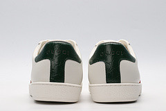 G*u*i ace embroidered low-top sneaker white with stripe