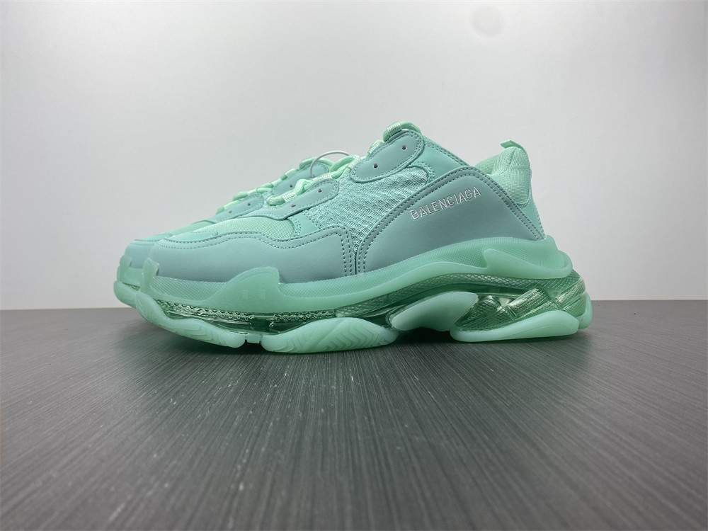 Ba*len*cia*ga triple s
